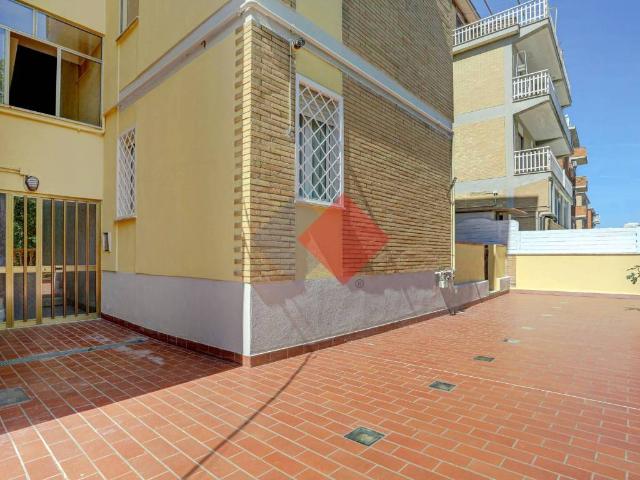 Appartamento in vendita a Lido di Latina, Latina