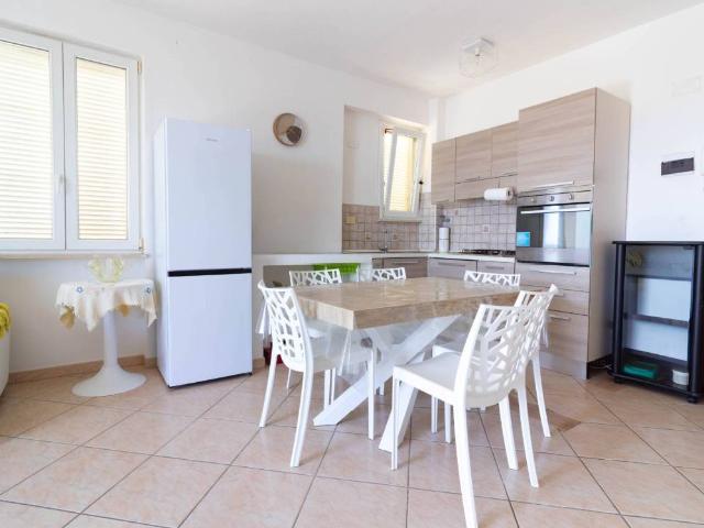 Appartamento in vendita a Villaggio Nettuno, Latina