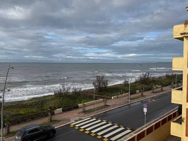 Appartamento in vendita a Villaggio Nettuno, Latina