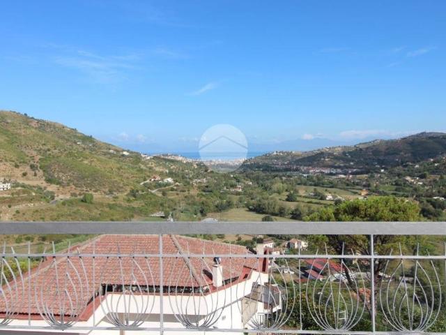 Appartamento in vendita a Laureana Cilento, Salerno
