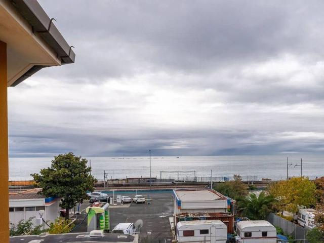 Appartamento in vendita a Lavagna, Liguria