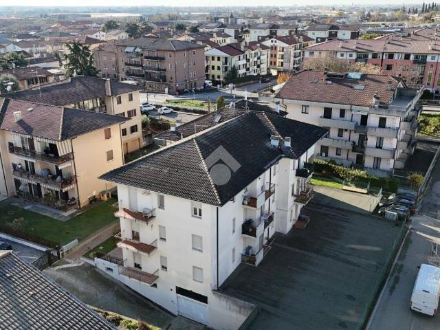 Appartamento in vendita a Lavagno, Vago