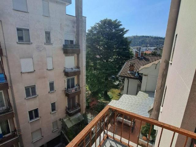 Appartamento in vendita a Comunità Montana Valli del Verbano, Laveno Mombello