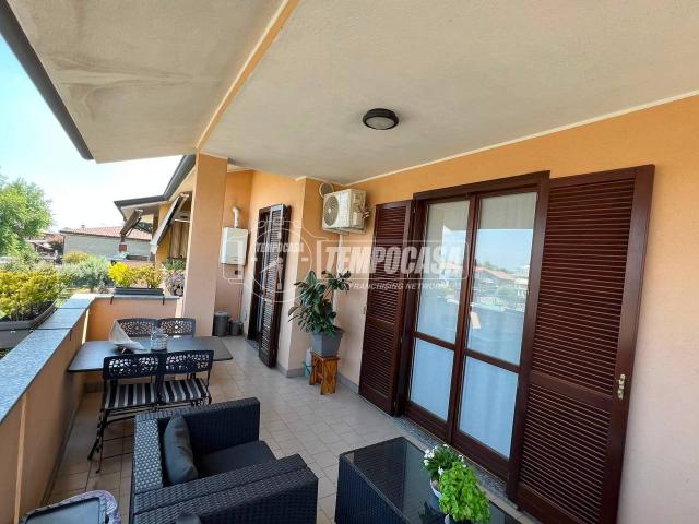 Appartamento in vendita a Lazzate, Lombardia