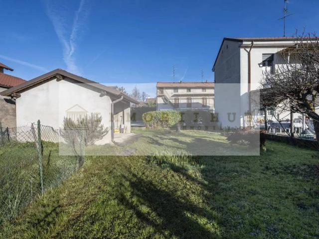 Appartamento in vendita a Lazzate, Lombardia