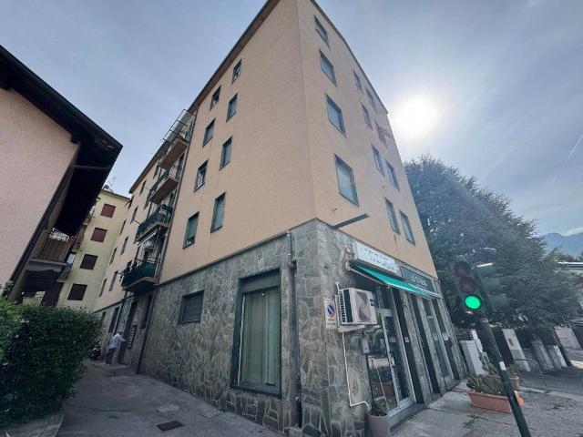 Appartamento in vendita a Acquate, Lecco
