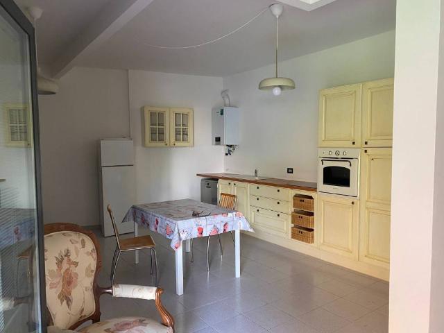Appartamento in vendita a Pescarenico, Lecco