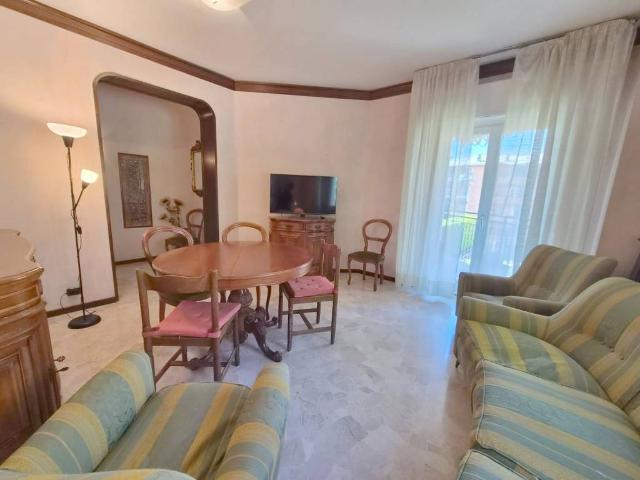 Appartamento in vendita a Olate, Lecco