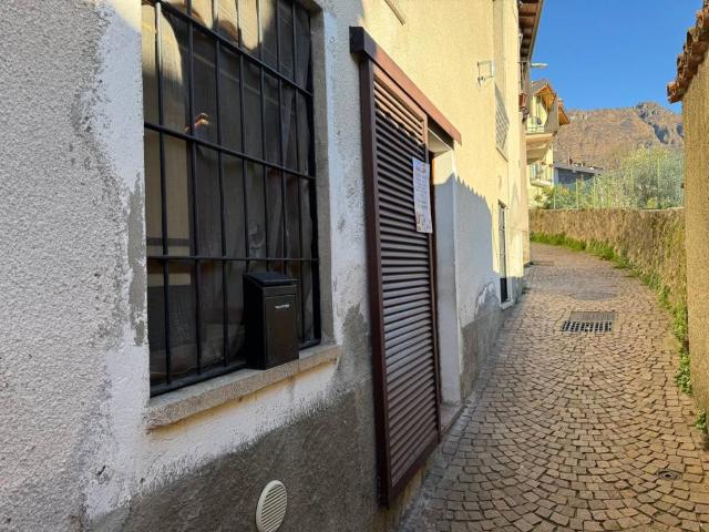 Appartamento in vendita a Malnago, Lecco