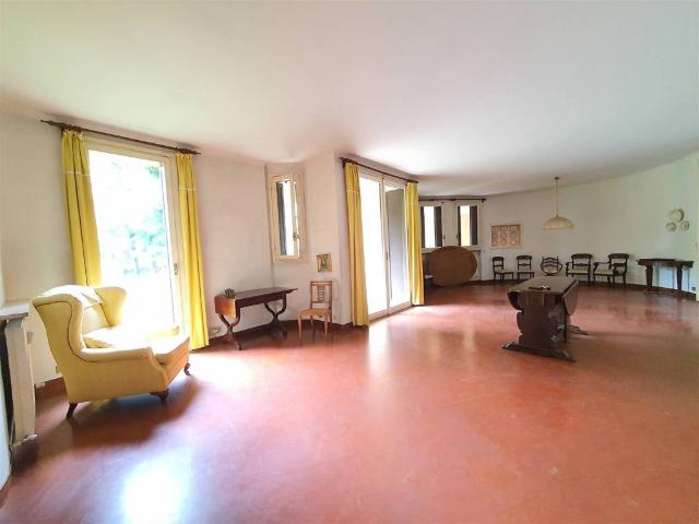 Appartamento in vendita a Acquate, Lecco