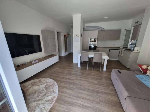 Appartamento in vendita a Acquate, Lecco