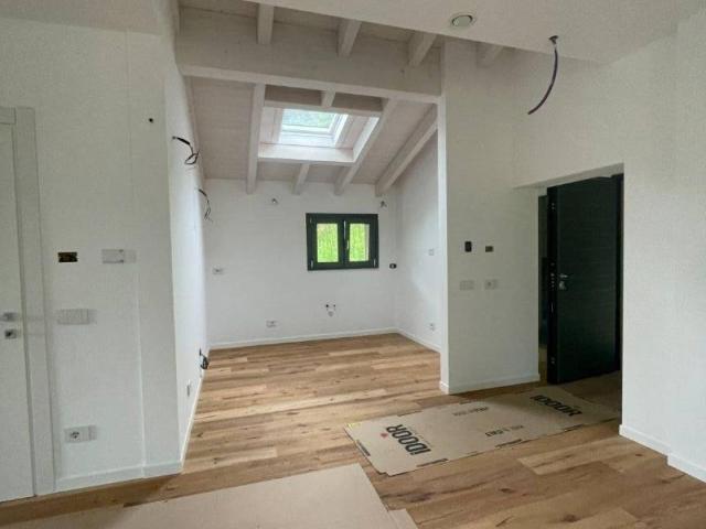 Appartamento in vendita a Laorca, Lecco
