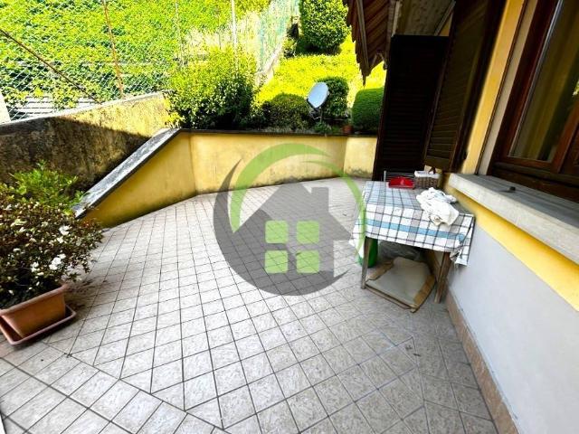 Appartamento in vendita a Leffe, Lombardia