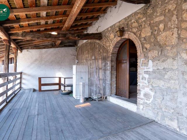 Appartamento in vendita a Leffe, Lombardia