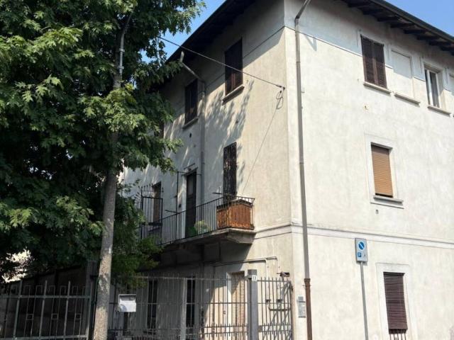 Appartamento in vendita a Oltresempione, Legnano