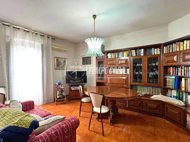Appartamento in vendita a Oltresempione, Legnano
