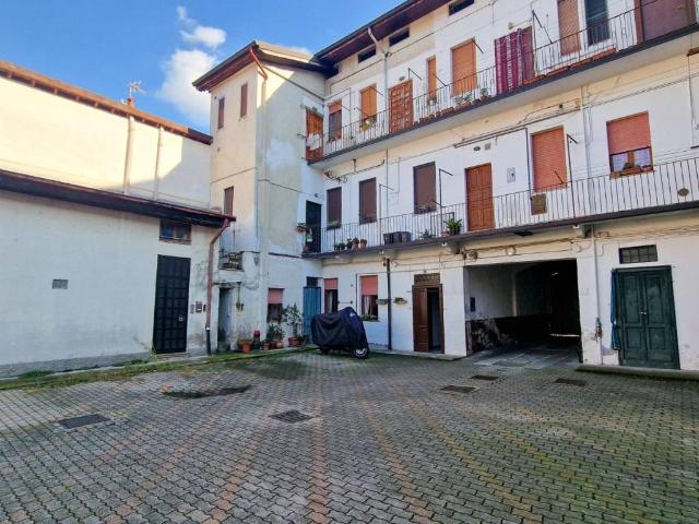 Appartamento in vendita a Oltresempione, Legnano
