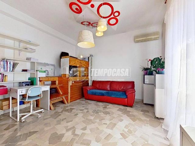 Appartamento in vendita a Oltresempione, Legnano