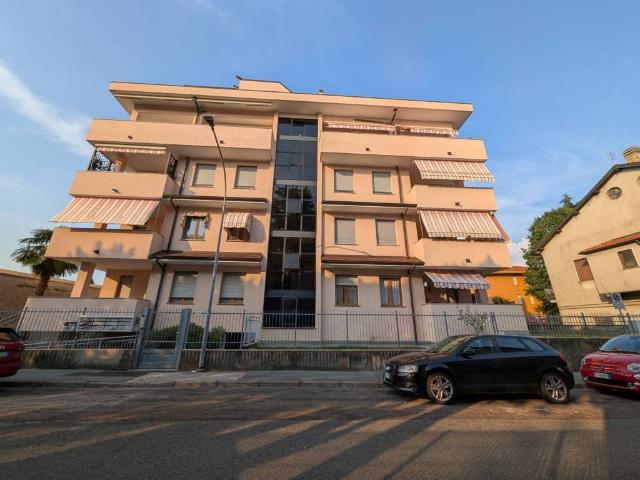 Appartamento in vendita a Oltresempione, Legnano
