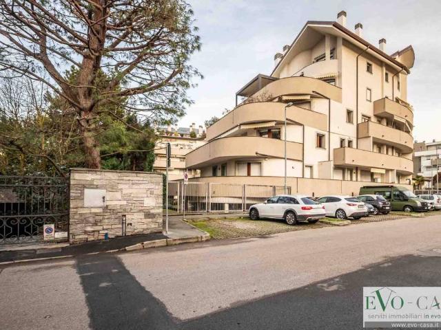 Appartamento in vendita a Oltresempione, Legnano