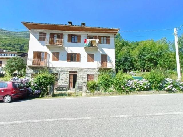Appartamento in vendita a Villa di Lemie, Lemie