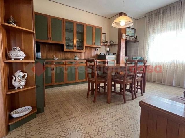 Appartamento in vendita a Lendinara, Rovigo