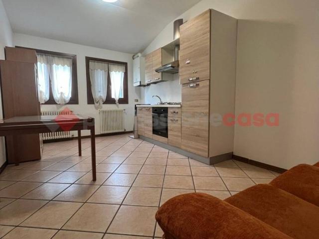 Appartamento in vendita a Lendinara, Veneto