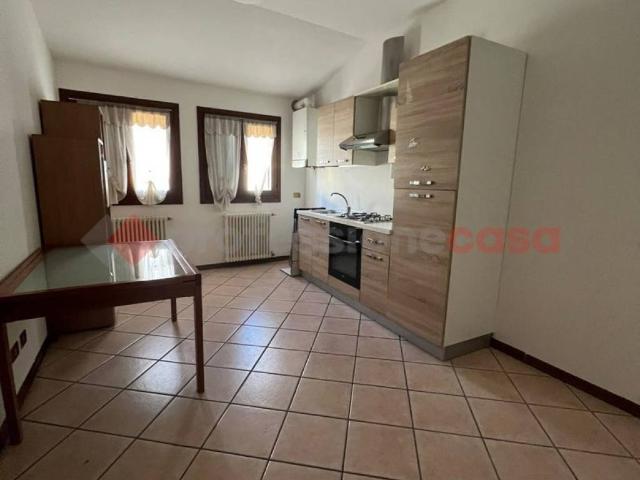 Appartamento in vendita a Lendinara, Rovigo