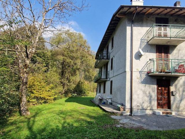 Appartamento in vendita a Comunità Montana della Valle Brembana, Lenna