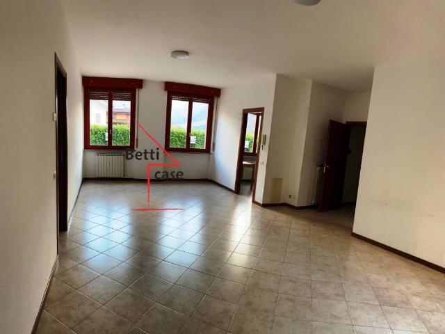 Appartamento in vendita a Comunità Montana della Valle Brembana, Lenna