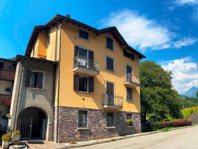 Appartamento in vendita a Lenna, Bergamo