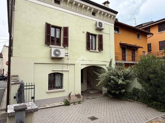 Appartamento in vendita a Leno, Lombardia