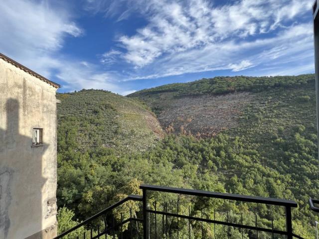 Appartamento in vendita a Lenola, Lazio