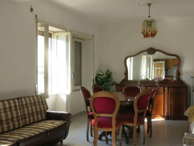 Appartamento in vendita a Lenola, Lazio