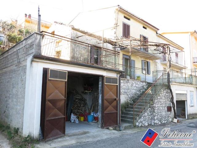 Appartamento in vendita a Lenola, Lazio
