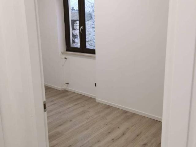 Appartamento in vendita a Lenola, Lazio