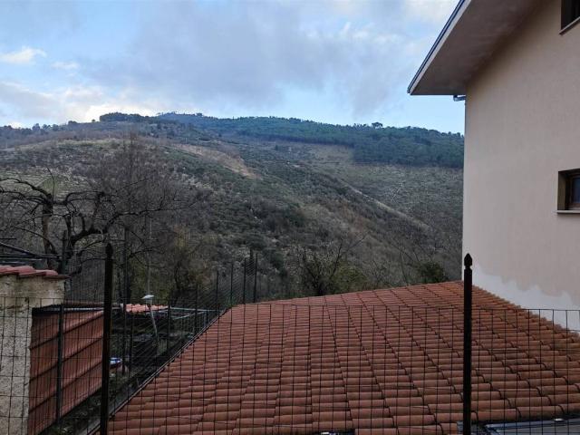 Appartamento in vendita a Lenola, Lazio