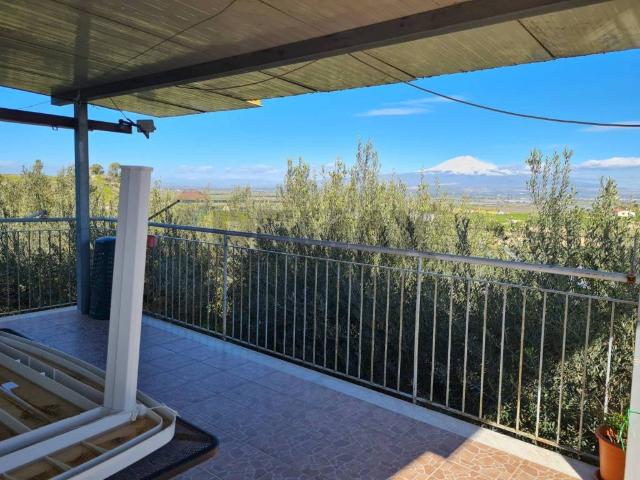 Villa Indipendente in vendita a Lentini, Sicilia