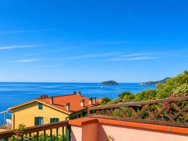 Appartamento in vendita a La Serra, Lerici