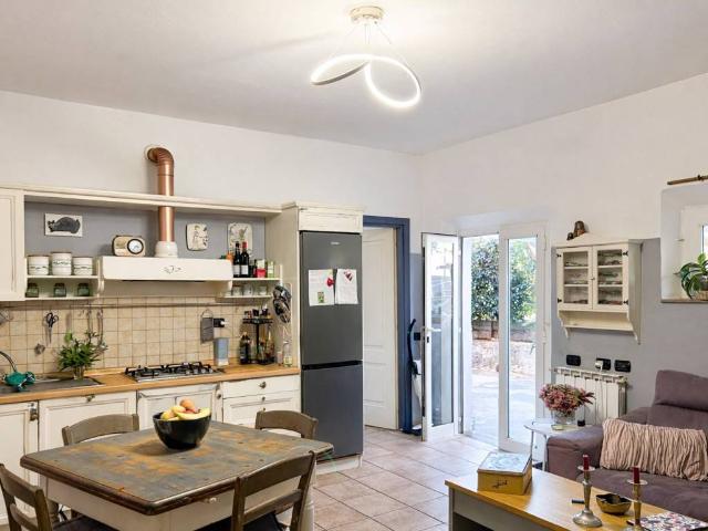 Appartamento in vendita a Portesone, Lerici