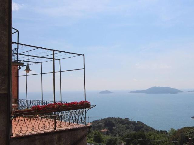 Appartamento in vendita a La Serra, Lerici