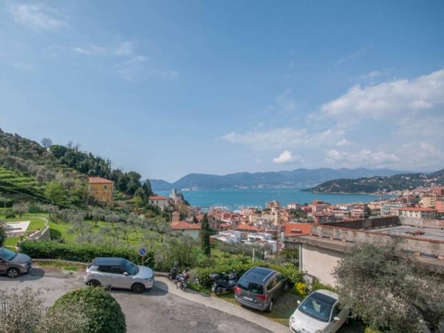 Appartamento in vendita a La Serra, Lerici