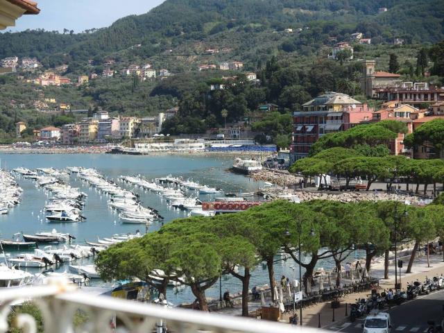 Appartamento in vendita a Carbognano, Lerici