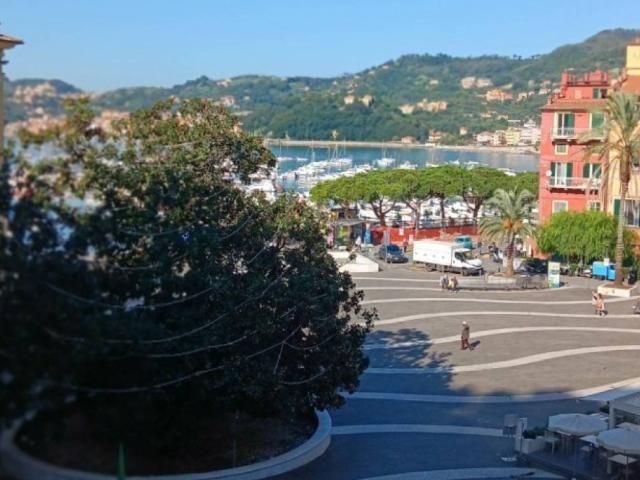 Appartamento in vendita a Carbognano, Lerici