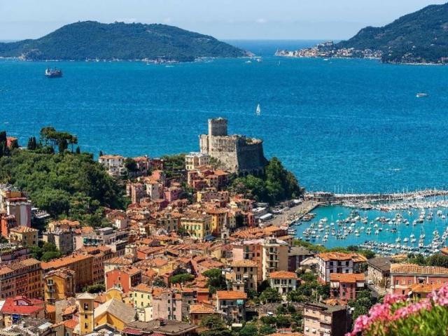 Appartamento in vendita a Carbognano, Lerici