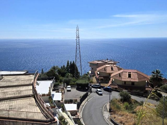 Appartamento in vendita a Letojanni, Sicilia
