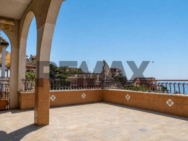 Appartamento in vendita a Letojanni, Sicilia