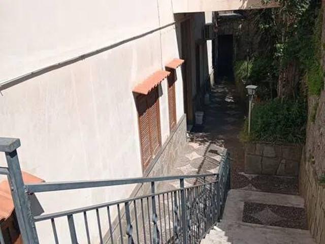 Appartamento in vendita a Lettere, Campania