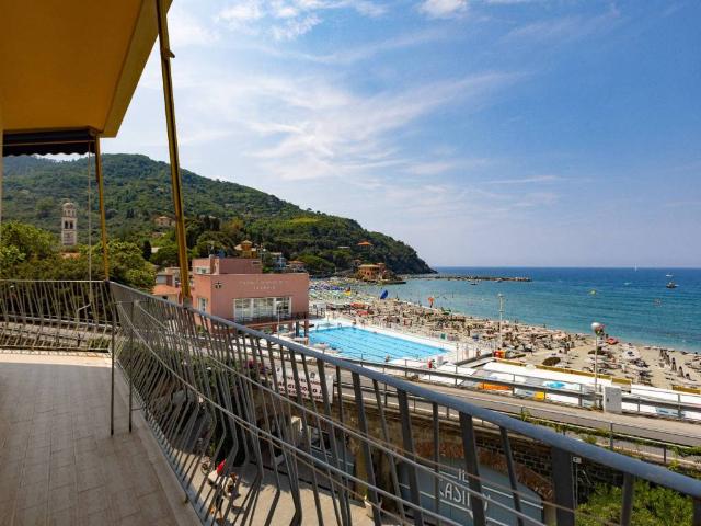 Appartamento in vendita a Levanto, La Spezia