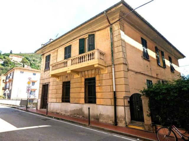 Appartamento in vendita a Levanto, La Spezia